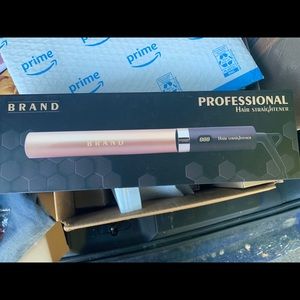 Hair straightener new in box